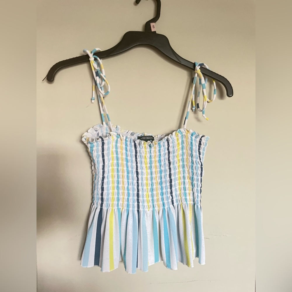 (Kohl’s) Wild fable, small blue, yellow, and white scrunched crop top.